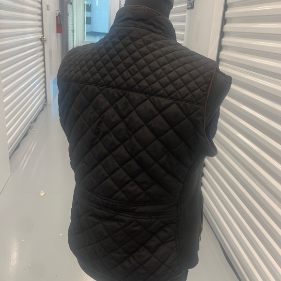 Active U.S.A. Quilted Black Vest - Picture 7 of 9